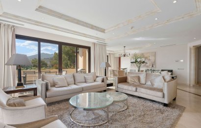 Resale - Apartment - Middle Floor Apartment - Marbella - Nueva Andalucia