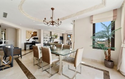 Resale - Apartment - Middle Floor Apartment - Marbella - Nueva Andalucia