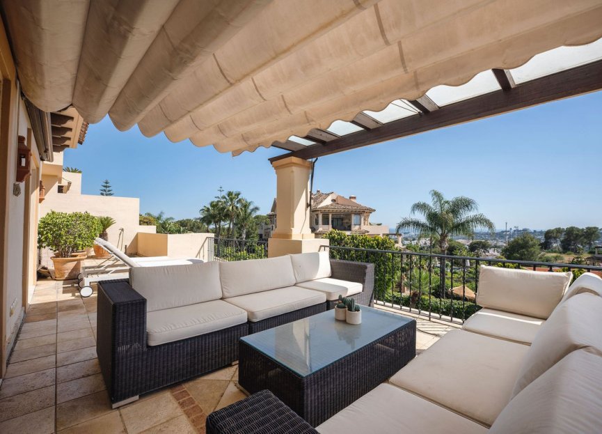 Resale - Apartment - Middle Floor Apartment - Marbella - Nueva Andalucia