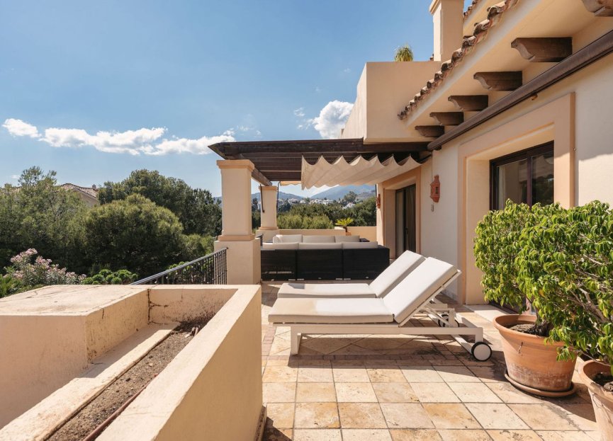 Resale - Apartment - Middle Floor Apartment - Marbella - Nueva Andalucia