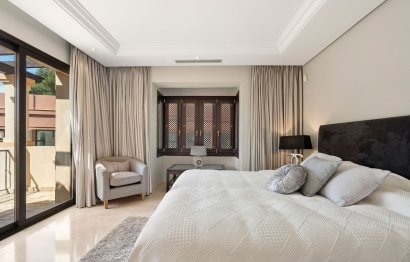 Resale - Apartment - Middle Floor Apartment - Marbella - Nueva Andalucia