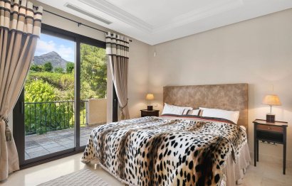 Resale - Apartment - Middle Floor Apartment - Marbella - Nueva Andalucia