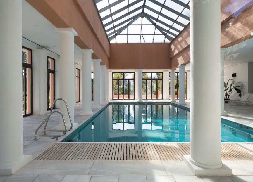 Resale - Apartment - Middle Floor Apartment - Marbella - Nueva Andalucia