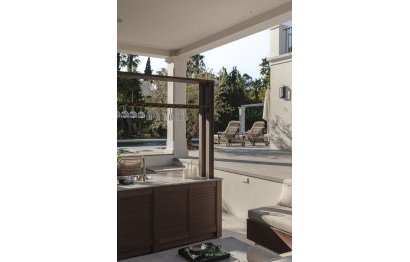 Resale - House - Detached Villa - Marbella - Nueva Andalucia