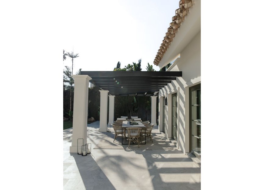 Resale - House - Detached Villa - Marbella - Nueva Andalucia