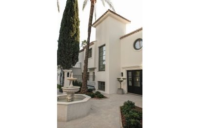 Resale - House - Detached Villa - Marbella - Nueva Andalucia