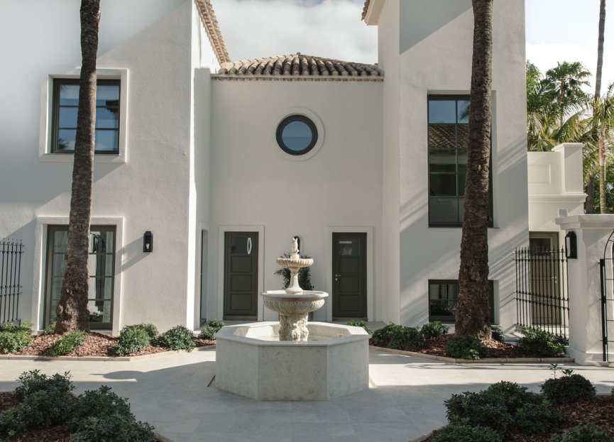 Resale - House - Detached Villa - Marbella - Nueva Andalucia