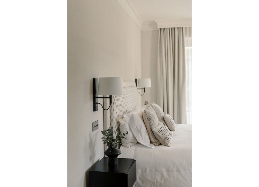 Resale - House - Detached Villa - Marbella - Nueva Andalucia