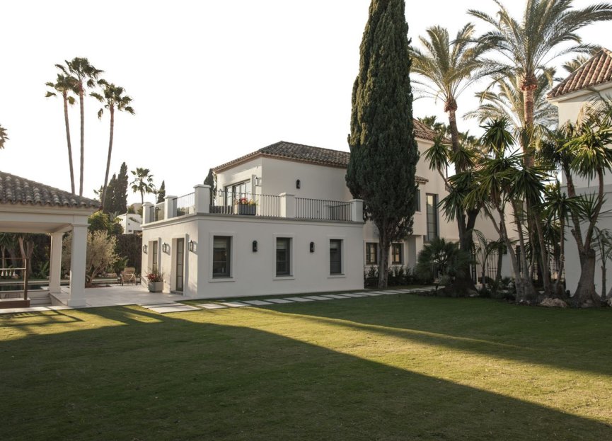 Resale - House - Detached Villa - Marbella - Nueva Andalucia