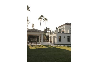 Resale - House - Detached Villa - Marbella - Nueva Andalucia