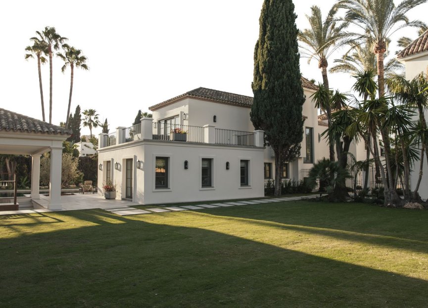 Resale - House - Detached Villa - Marbella - Nueva Andalucia