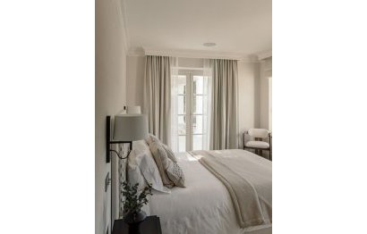 Resale - House - Detached Villa - Marbella - Nueva Andalucia