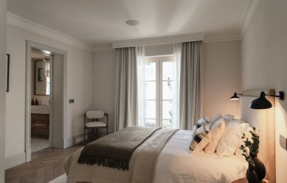 Resale - House - Detached Villa - Marbella - Nueva Andalucia