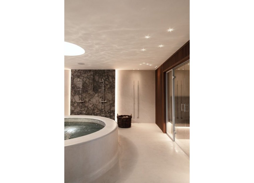 Resale - House - Detached Villa - Marbella - Nueva Andalucia