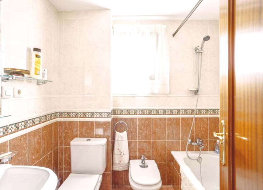 Resale - Apartment - Middle Floor Apartment - Fuengirola - Fuengirola Centro