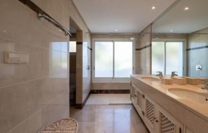 Resale - Apartment - Penthouse - Marbella - Puerto Banús