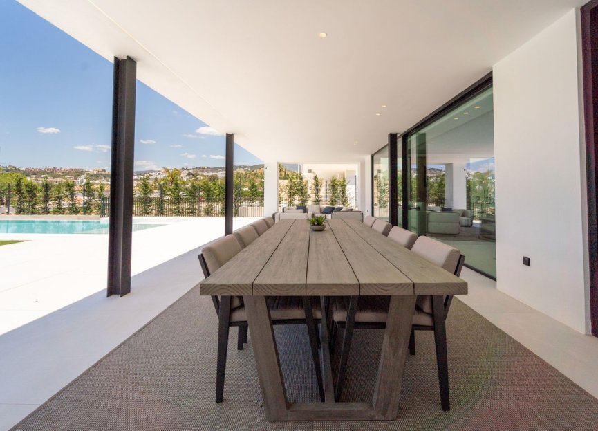 Resale - House - Detached Villa - Marbella - Nueva Andalucia