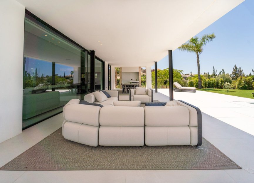 Resale - House - Detached Villa - Marbella - Nueva Andalucia