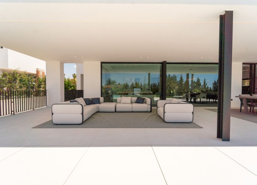 Resale - House - Detached Villa - Marbella - Nueva Andalucia