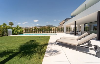 Resale - House - Detached Villa - Marbella - Nueva Andalucia