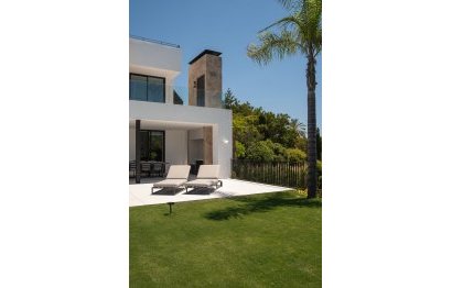 Resale - House - Detached Villa - Marbella - Nueva Andalucia