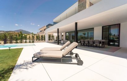 Resale - House - Detached Villa - Marbella - Nueva Andalucia