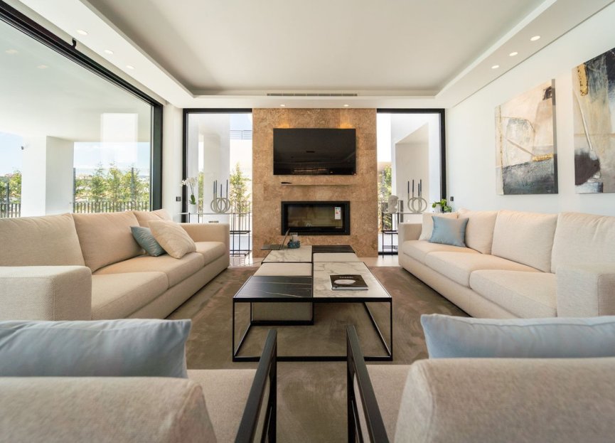 Resale - House - Detached Villa - Marbella - Nueva Andalucia