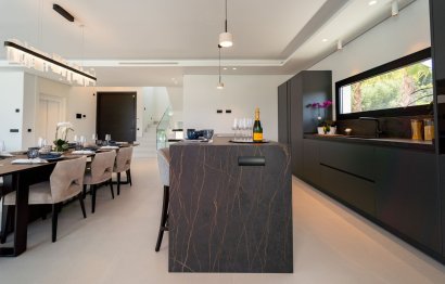 Resale - House - Detached Villa - Marbella - Nueva Andalucia