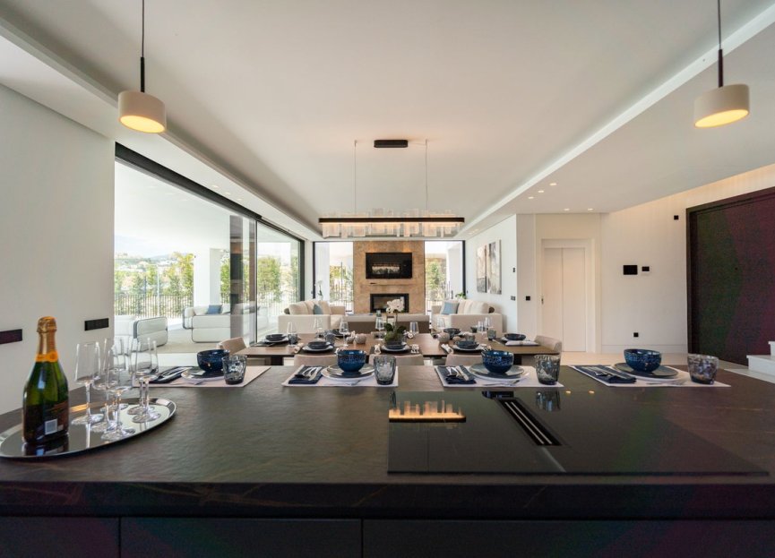 Resale - House - Detached Villa - Marbella - Nueva Andalucia