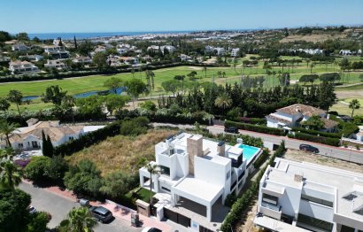 Resale - House - Detached Villa - Marbella - Nueva Andalucia