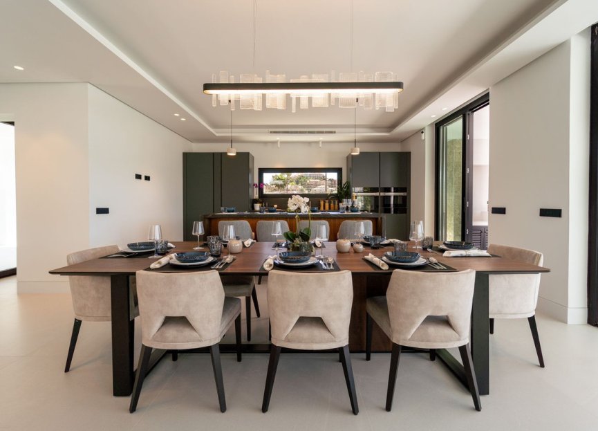 Resale - House - Detached Villa - Marbella - Nueva Andalucia