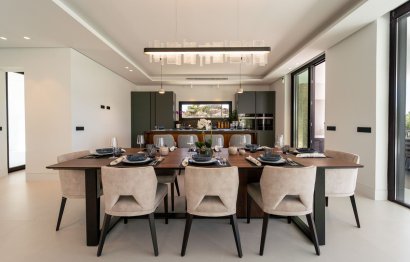 Resale - House - Detached Villa - Marbella - Nueva Andalucia