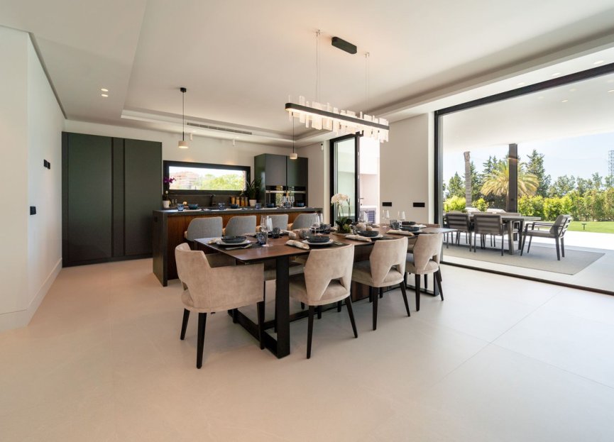 Resale - House - Detached Villa - Marbella - Nueva Andalucia