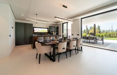 Resale - House - Detached Villa - Marbella - Nueva Andalucia