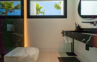 Resale - House - Detached Villa - Marbella - Nueva Andalucia