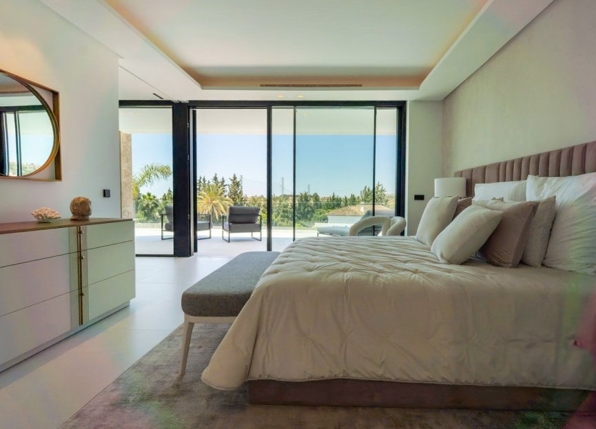 Resale - House - Detached Villa - Marbella - Nueva Andalucia