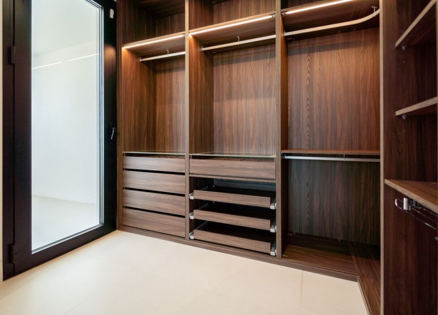 Resale - House - Detached Villa - Marbella - Nueva Andalucia