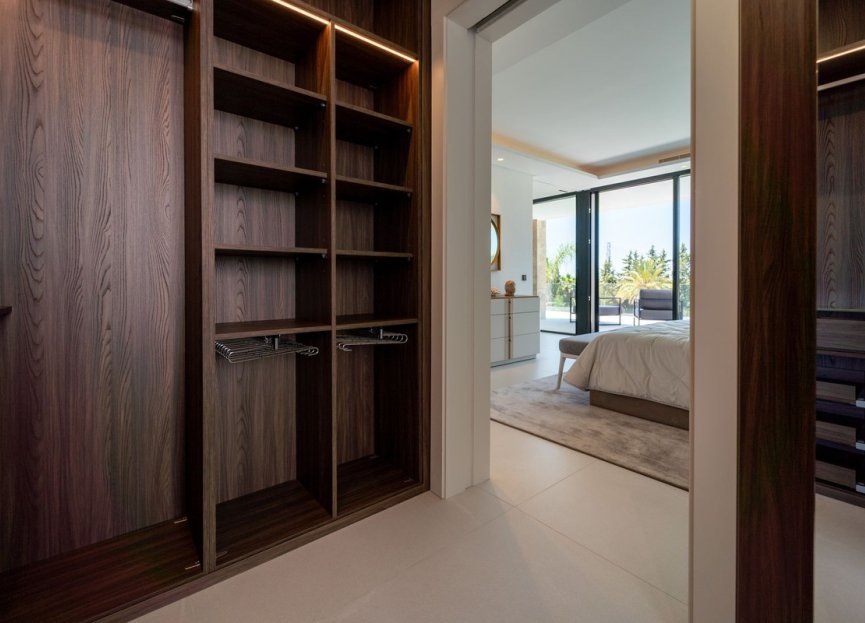 Resale - House - Detached Villa - Marbella - Nueva Andalucia