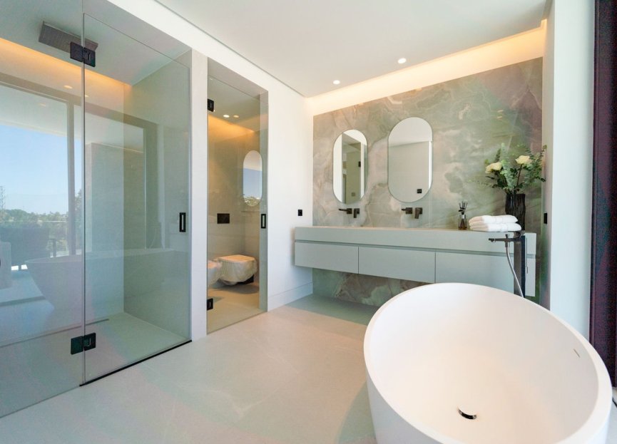 Resale - House - Detached Villa - Marbella - Nueva Andalucia