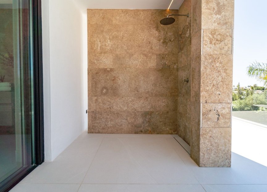 Resale - House - Detached Villa - Marbella - Nueva Andalucia