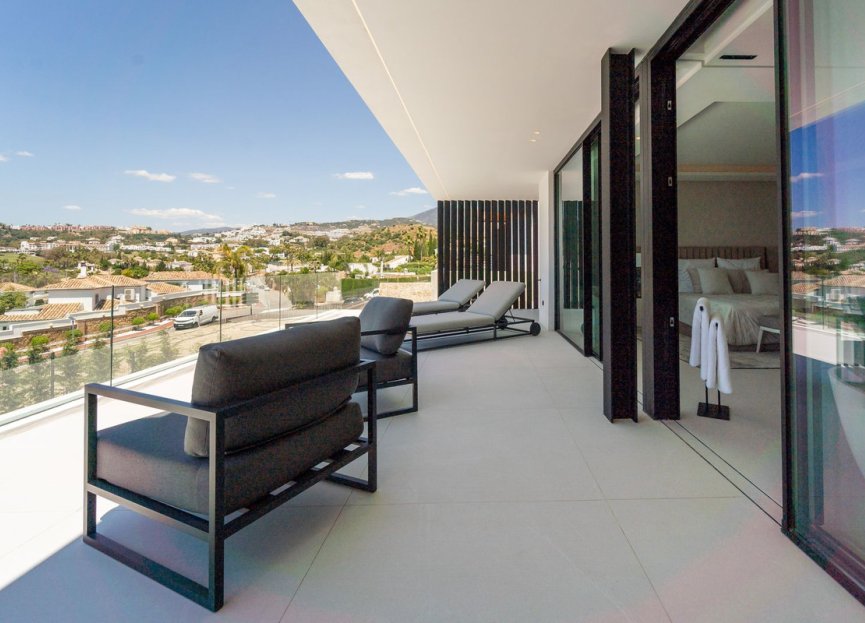 Resale - House - Detached Villa - Marbella - Nueva Andalucia