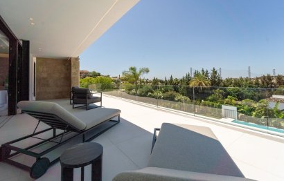 Resale - House - Detached Villa - Marbella - Nueva Andalucia