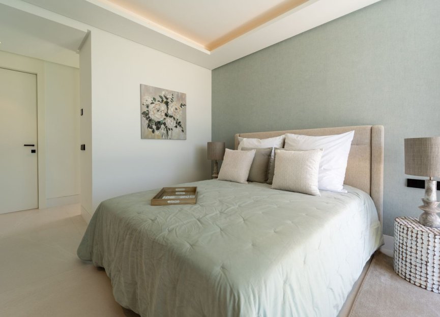 Resale - House - Detached Villa - Marbella - Nueva Andalucia