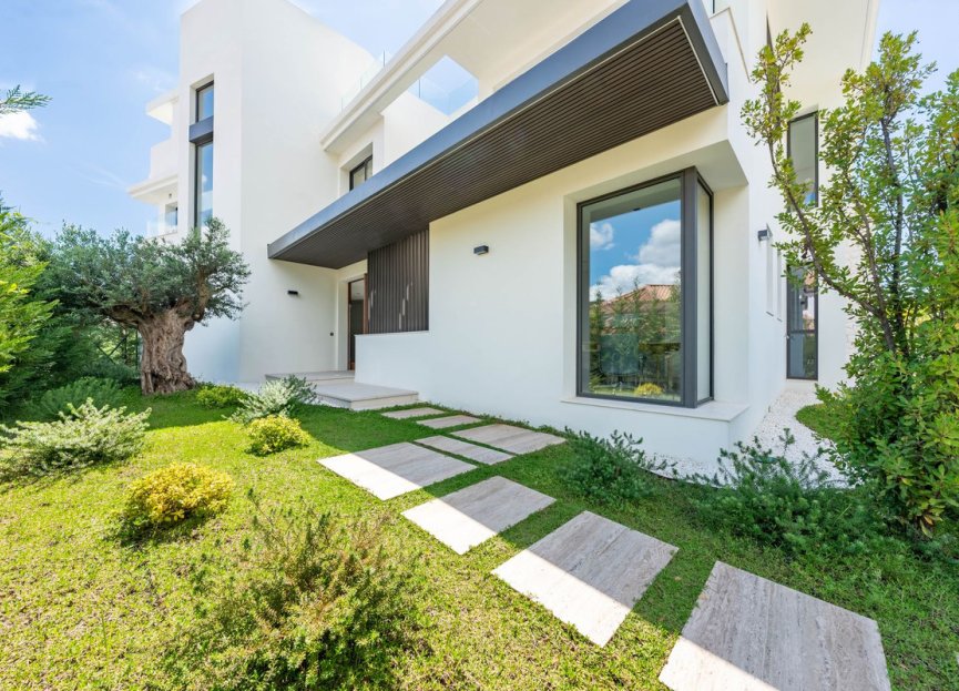 Resale - House - Detached Villa - Benahavís - La Quinta