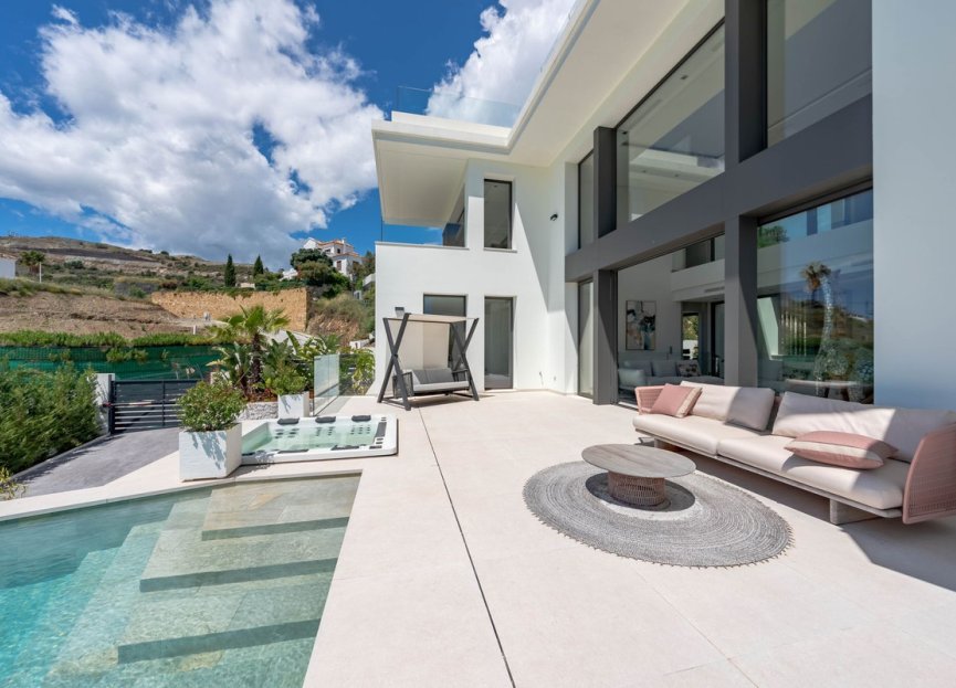 Resale - House - Detached Villa - Benahavís - La Quinta