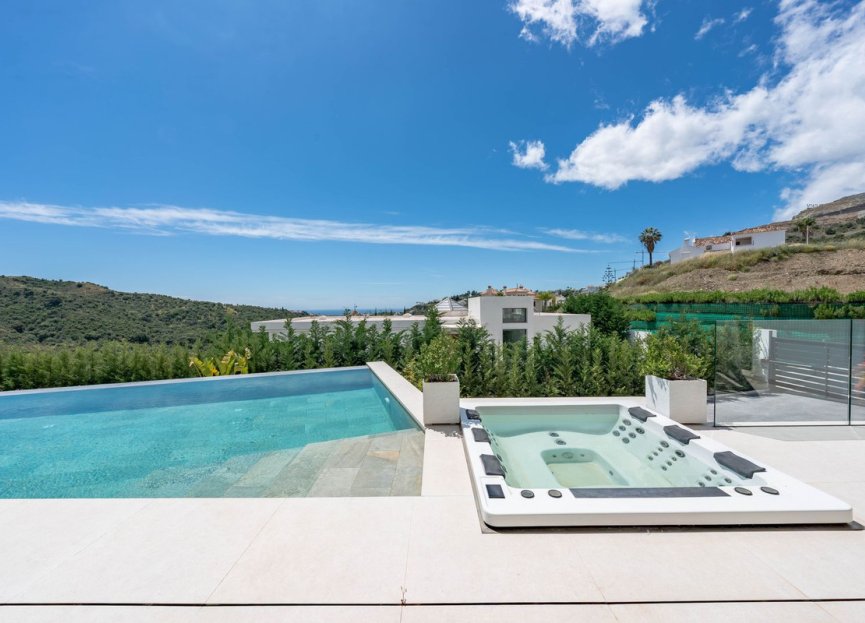 Resale - House - Detached Villa - Benahavís - La Quinta