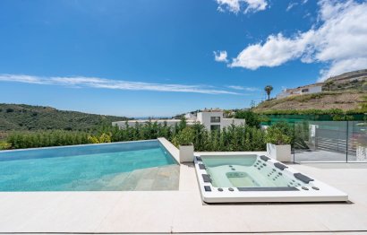 Resale - House - Detached Villa - Benahavís - La Quinta