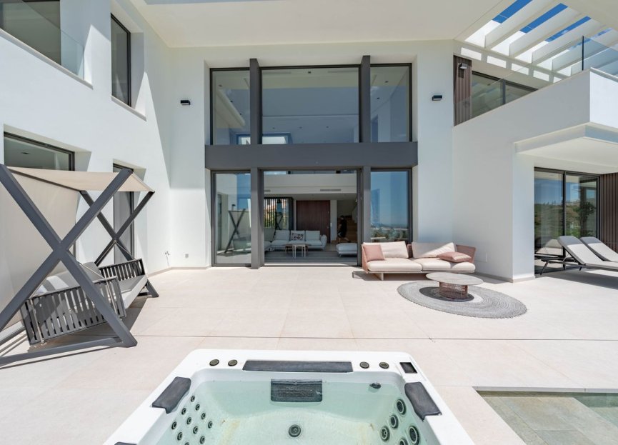 Resale - House - Detached Villa - Benahavís - La Quinta