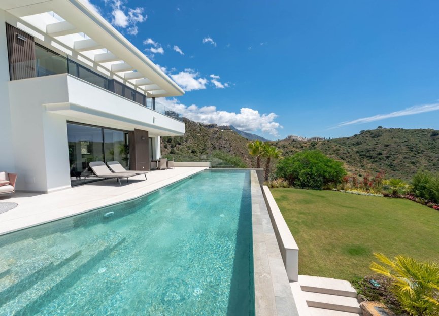 Resale - House - Detached Villa - Benahavís - La Quinta