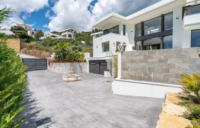 Resale - House - Detached Villa - Benahavís - La Quinta